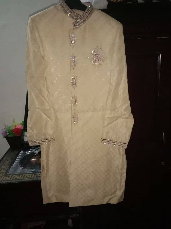 sherwani   khussa.     or Penta coart good condition 5