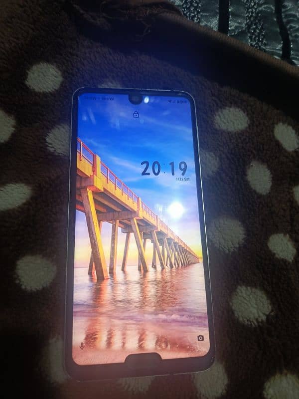 Aquos r3/  128gb 10/10 need urgent money 2