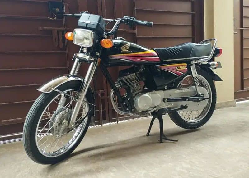 Honda 125 CG 2011 model for urgent sale 0