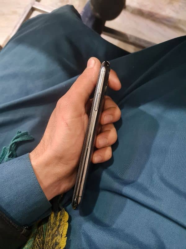 Iphone 11 Pro Non PTA 4