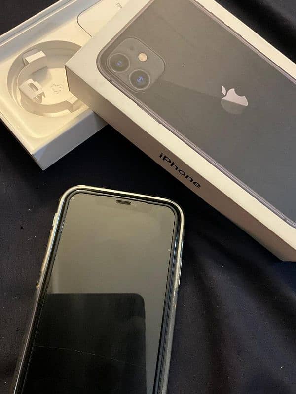 iPhone 11 128 approved (both sims) with box 11