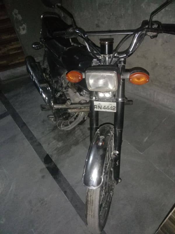 Honda 125  2016 modal  2019 ka nbr  doubl samna ma ha 3