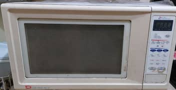 microwave oven