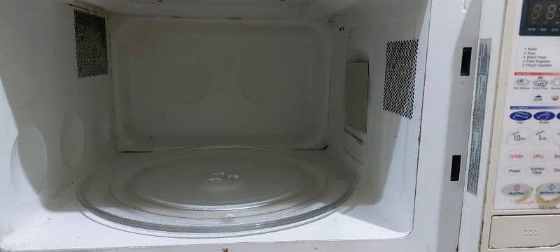 microwave oven 1