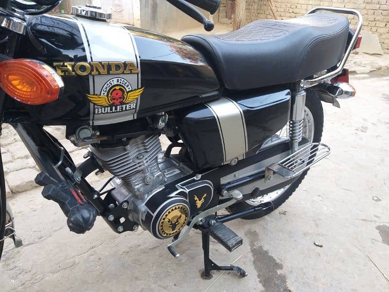 Honda 125 for sale model 2024 Islamabad num on my name 9