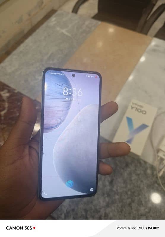 vivo y100.8+128 2