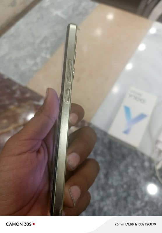 vivo y100.8+128 3