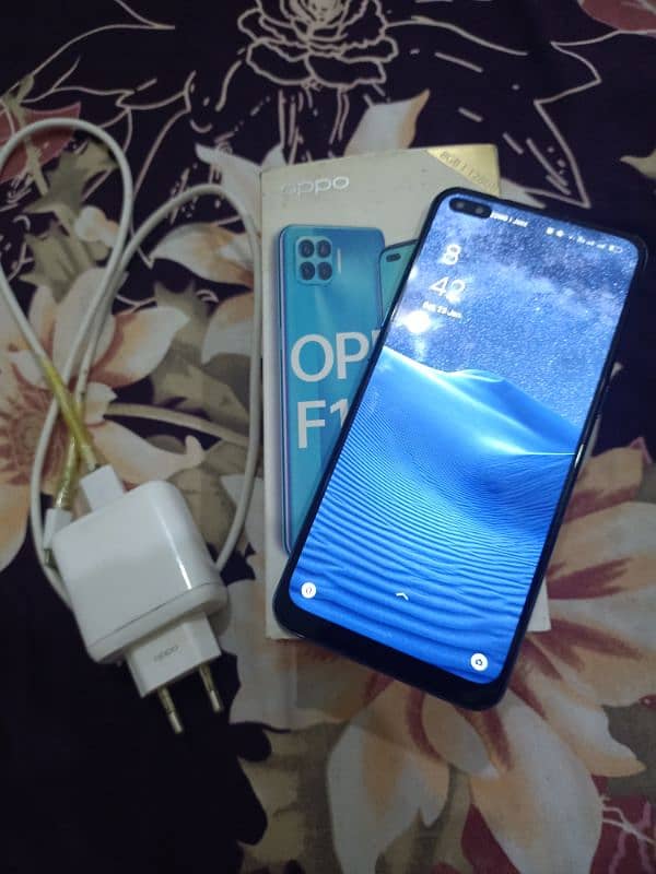 Oppo f17 pro 0