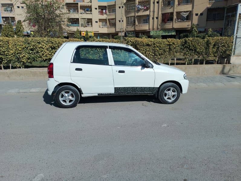 Suzuki Alto 2011 3