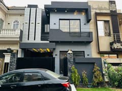 5 Marla luxury Modern House available For Sale In Paragon City Lahore