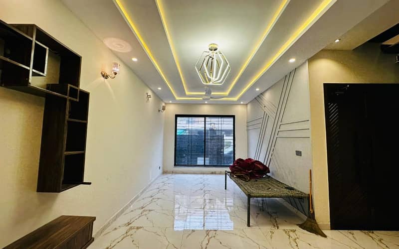 5 Marla luxury Modern House available For Sale In Paragon City Lahore 4