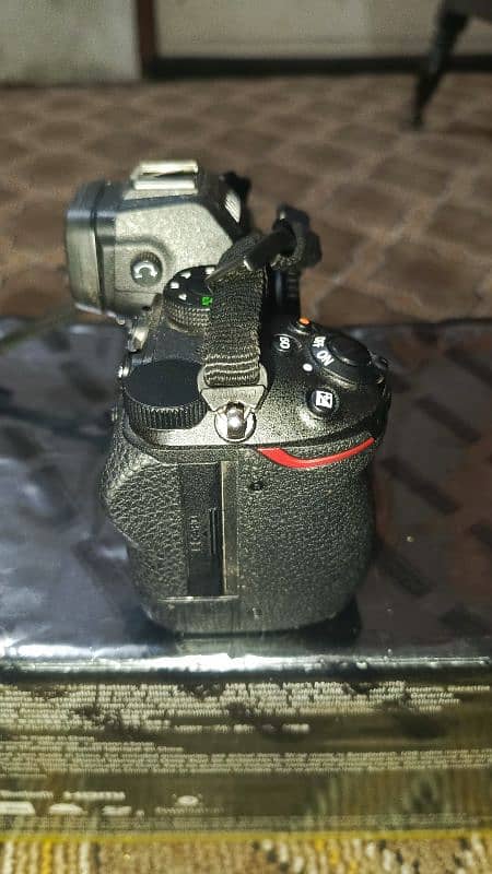 Selling my nikon z5 condition 10/10 2