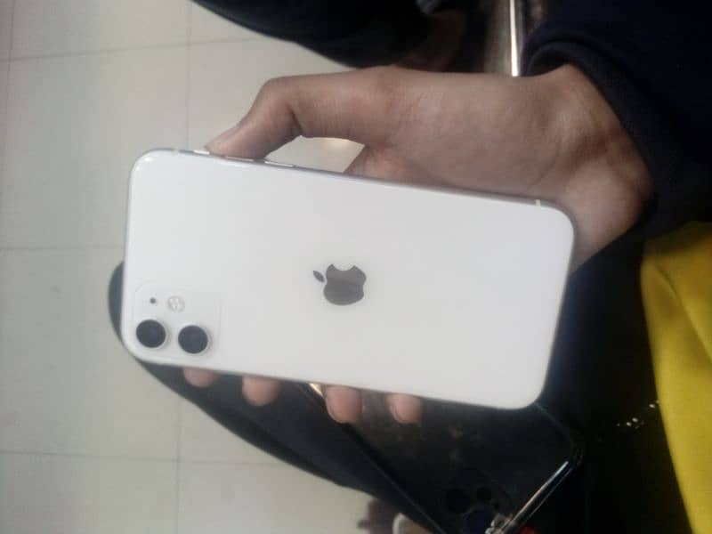 iphone 11 128gb non pta scom working 0