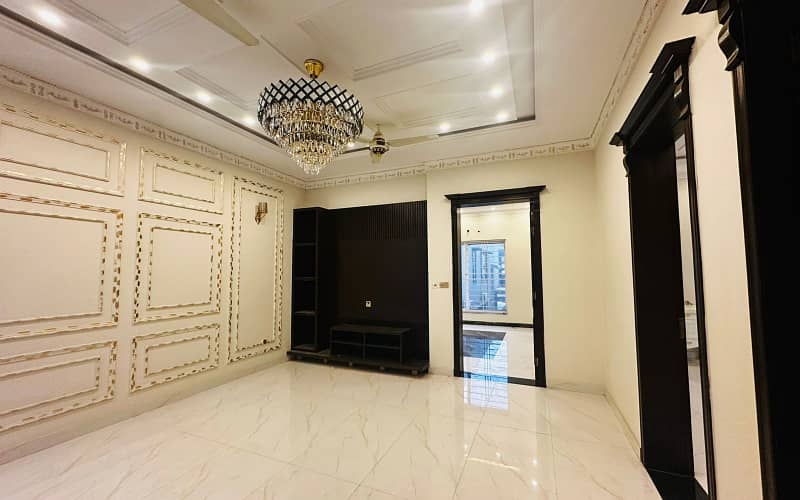 5 Marla spanish House for Sale in Paragon City Lahore 15