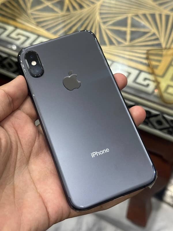 IPHONE XS (FOR SALE) 3