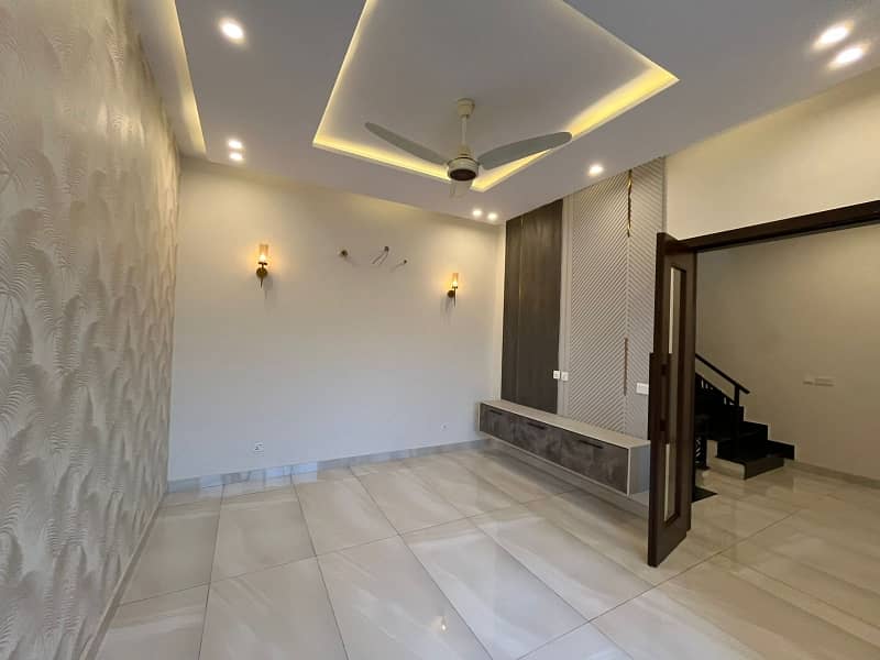 100% Original Pic Beautiful Brand New House For Sale In State Life B Block 21