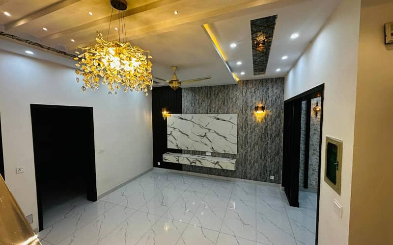 5 Marla luxury Modern House available For Sale In Paragon City Lahore 5