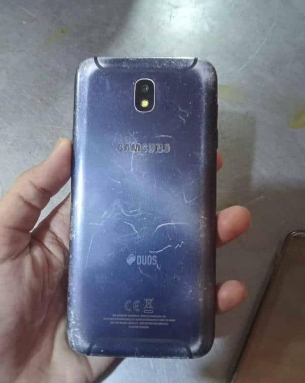 Galaxy J7 pro 4/64 dual official approved 6