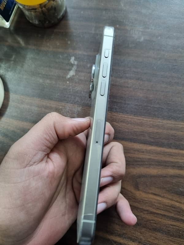 Iphone 15 Pro Max 512 gb Natural Titanium 6