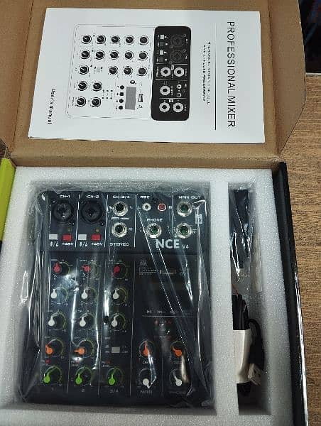 Audio Mixer V4 Box Packed 3