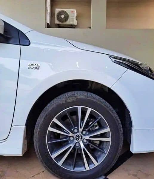 Toyota Corolla Altis 2022 4