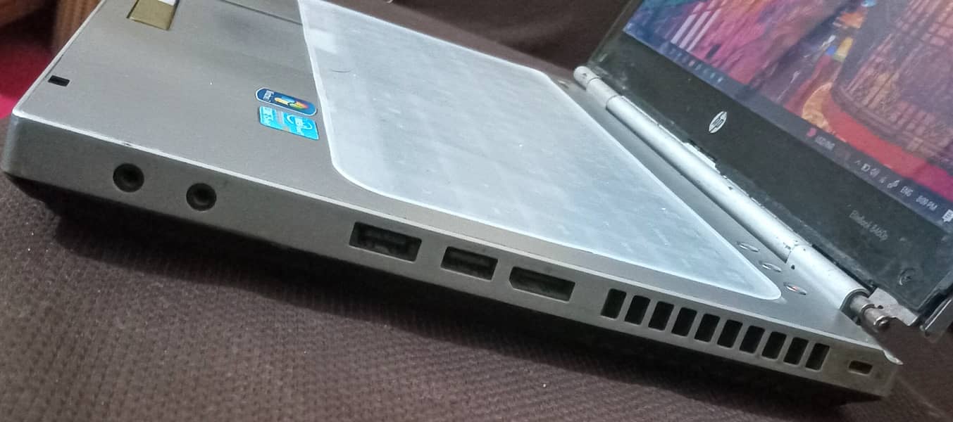 Hp Core i5 2nd Generation Elitebook 8460p 2