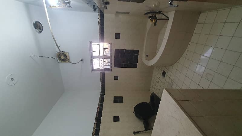 Fazlia Shahjamal 6 Marla 3. bed house For Sale Hotest Location of Fazlia Colony 8