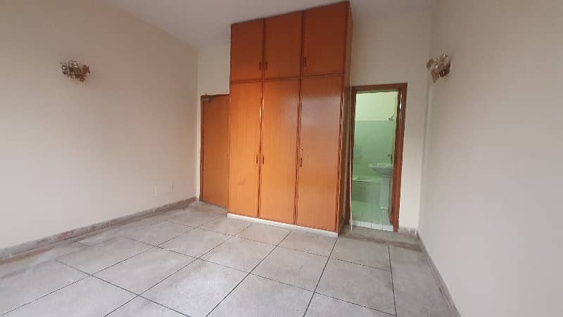 Fazlia Shahjamal 6 Marla 3. bed house For Sale Hotest Location of Fazlia Colony 10