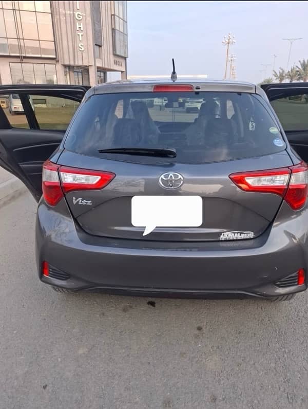 Toyota Vitz 2017 1