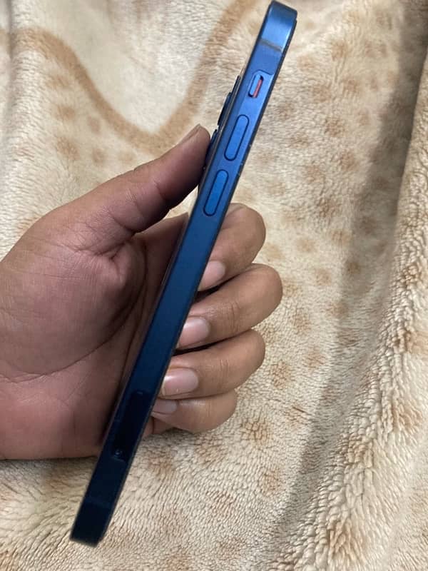 iphone 12 blue color 128gb 82 health waterpack 2