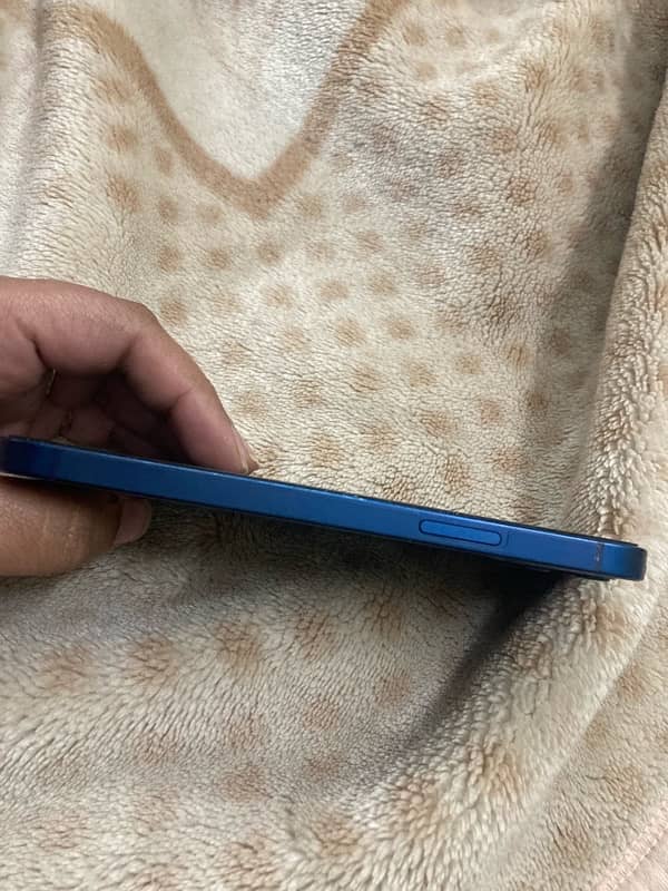 iphone 12 blue color 128gb 82 health waterpack 4