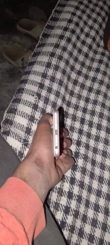 i phone 6s 16gb condition 10/9 working finger print all ok pta proved 5