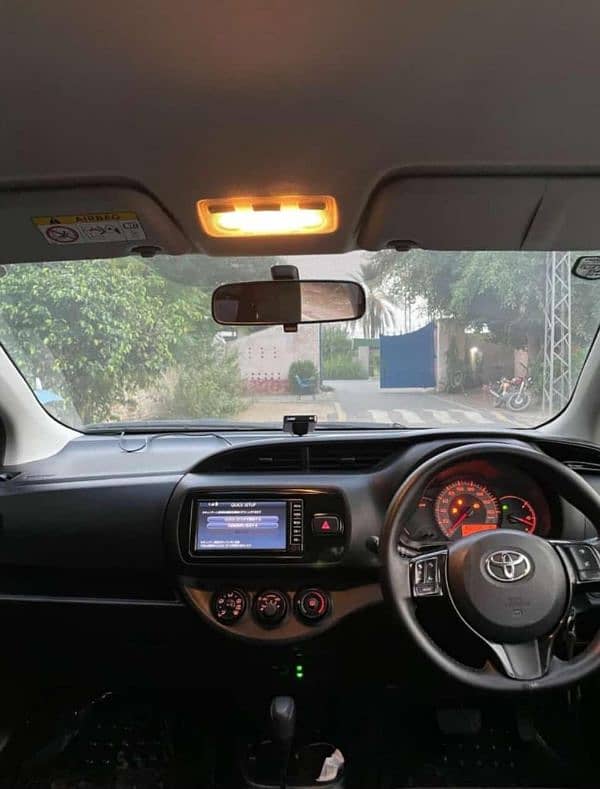 Toyota Vitz 2018 3