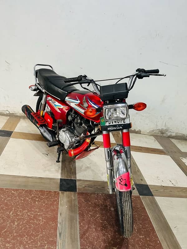 Honda 125 lush condition total janion bike 2