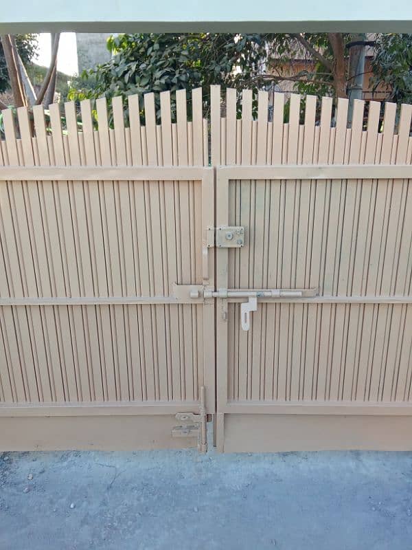 pure iron gate 4*7 (each side) 0