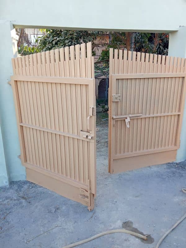 pure iron gate 4*7 (each side) 2