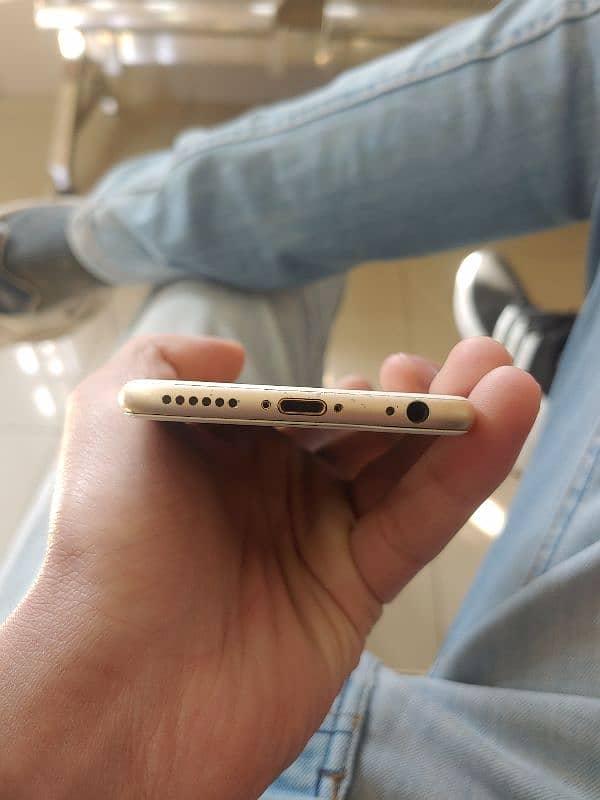 iPhone 6s PTA 16gb with box condition saf Hai 2