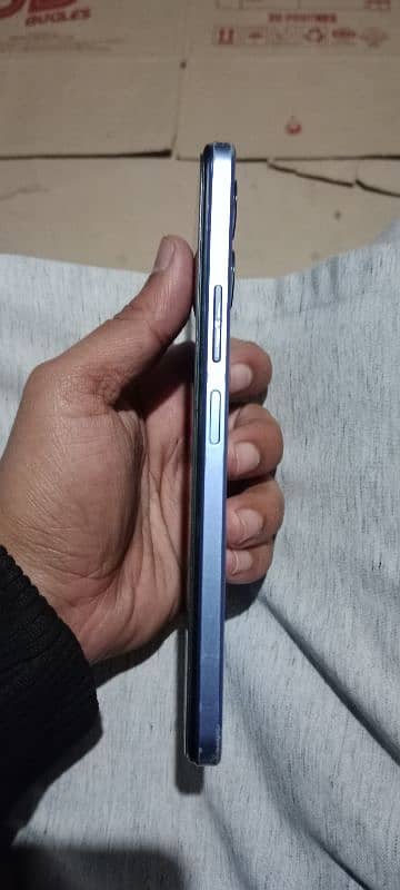 Vivo y 17s 3