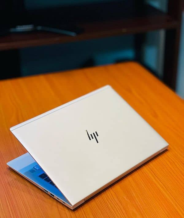 Hp Folio New Logo 1040 G4 Core i7 7th Generation 16GB Ram DDR4 / 256GB 0