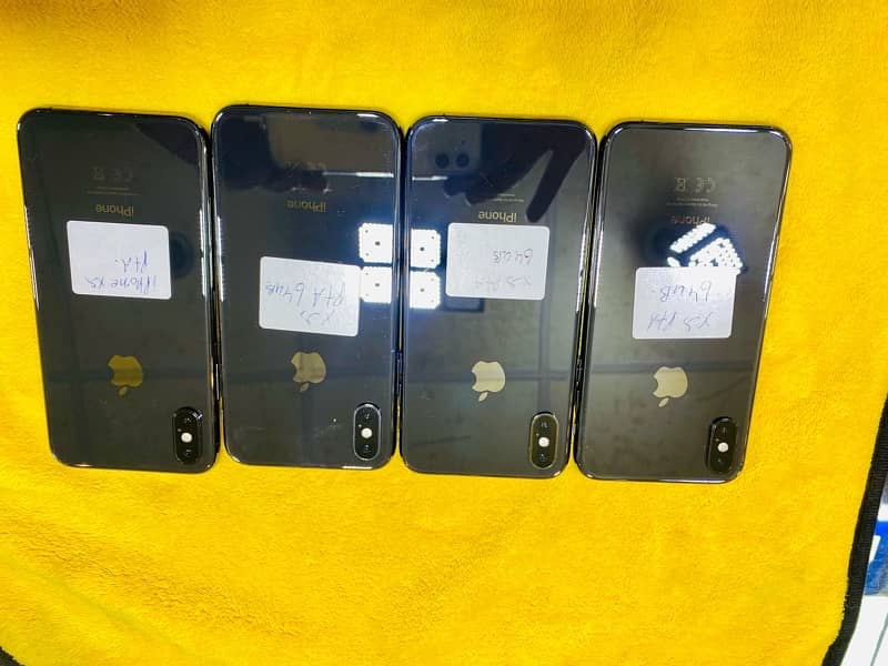 iPhone XS pta 64gb/ iPhone XR jv 64 gb, 1