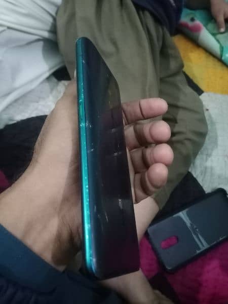 Oppo reno2 & 1+ mpbile 4