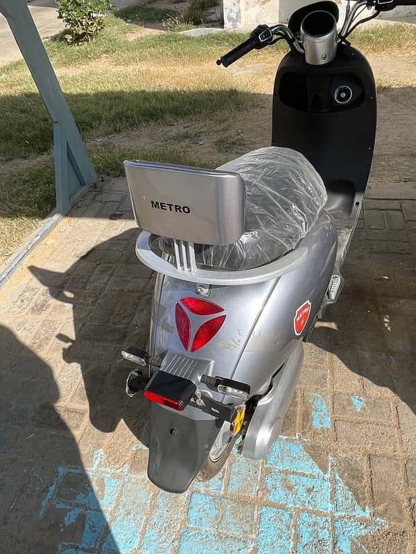 METRO SCOOTY 2