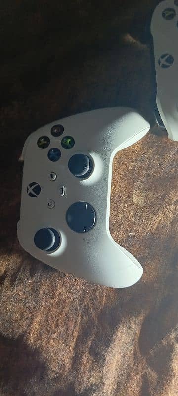 XBOX SERIES S 512 gb saudi arabian 4