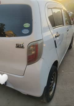 Daihatsu Mira 2012