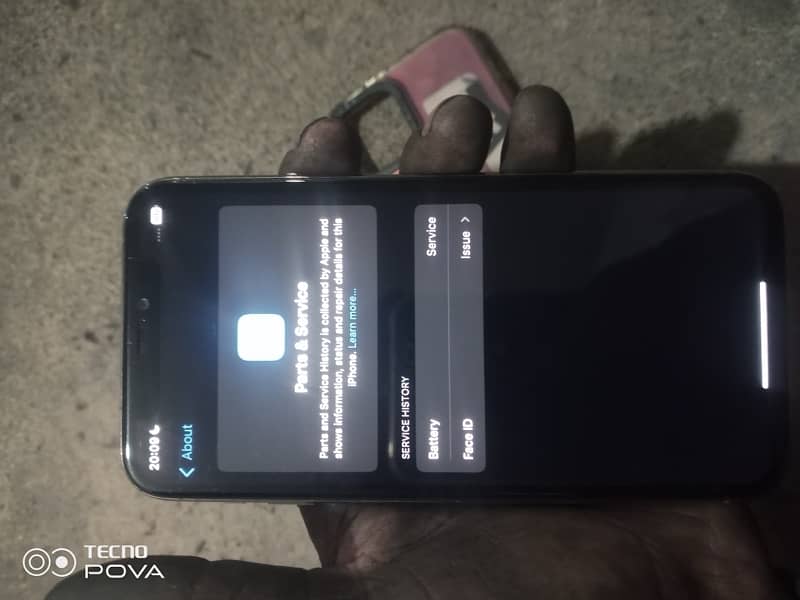 iphone 11pro factory lush condition 2