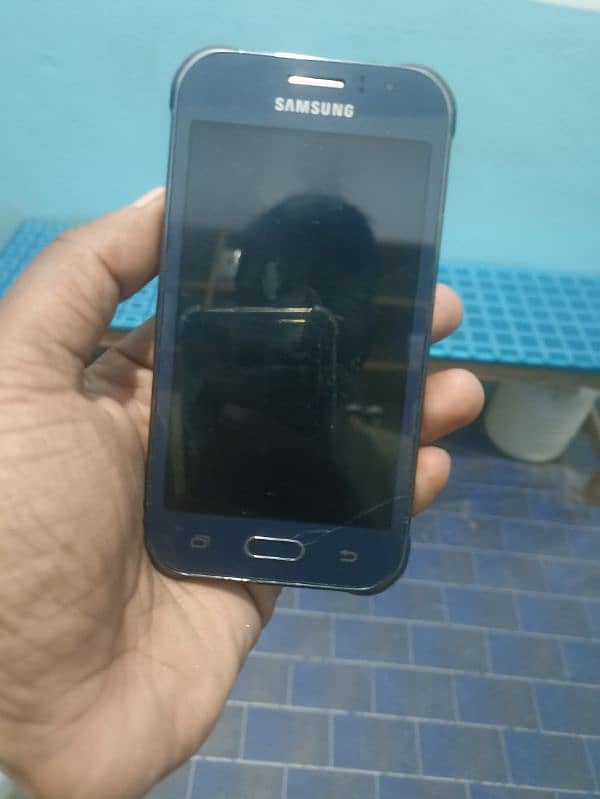 Samsung J1 Duos 1