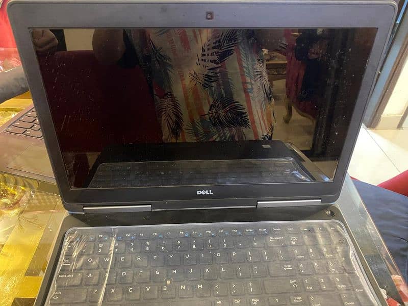 Dell Precision 7520 2