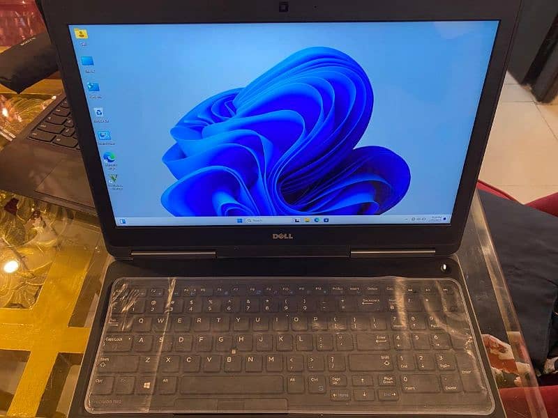 Dell Precision 7520 7