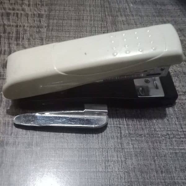 stapler 3