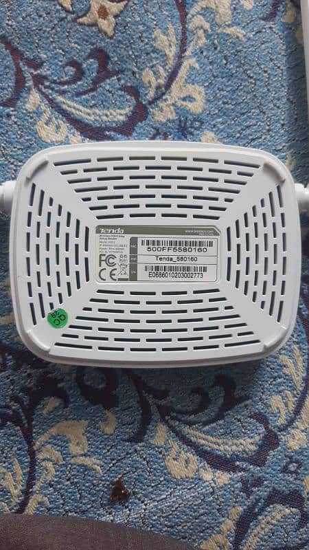 tenda router with charger and 20 meter internet cable 3